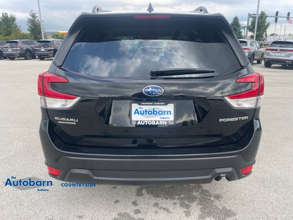 Used 2023 Subaru Forester Premium AWD/4WD image 4