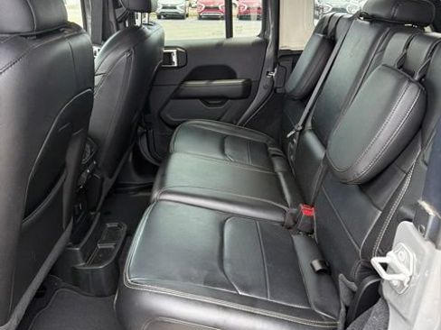 Used 2021 Jeep Wrangler Unlimited Sahara w/ Cold Weather Group AWD/4WD image 13