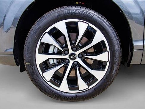 New 2026 Audi Q3 quattro 2.0T AWD/4WD image 9