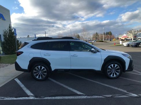 Used 2024 Subaru Outback Touring XT image 17