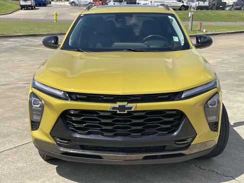 Used 2024 Chevrolet Trax ACTIV w/ Sunroof Package FWD image 8