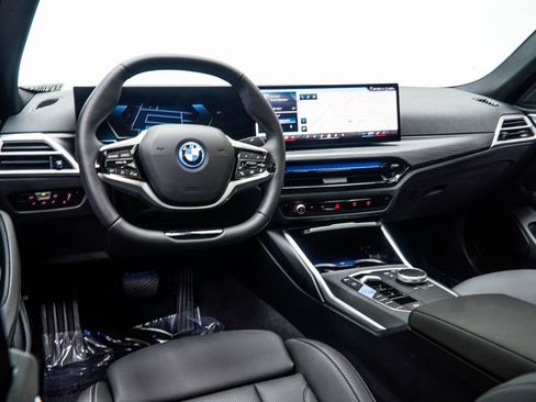 Used 2025 BMW i4 eDrive40 RWD image 18