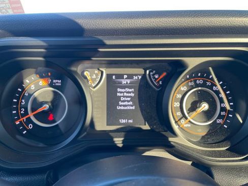 Used 2024 Jeep Wrangler Sport image 15