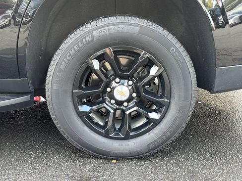 Used 2025 Chevrolet Tahoe LS AWD/4WD image 9