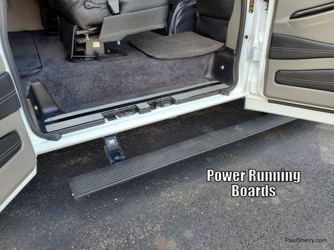 Used 2023 Chevrolet Express 2500 RWD image 24