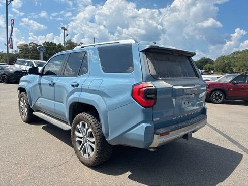Used 2025 Toyota 4Runner Limited AWD/4WD image 3