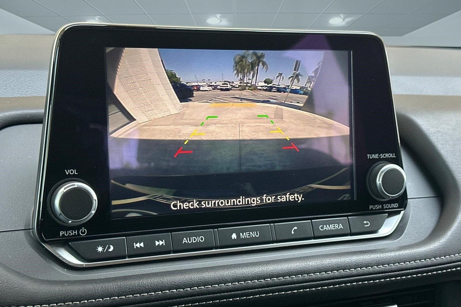 Used 2025 Nissan Rogue SV AWD/4WD image 20