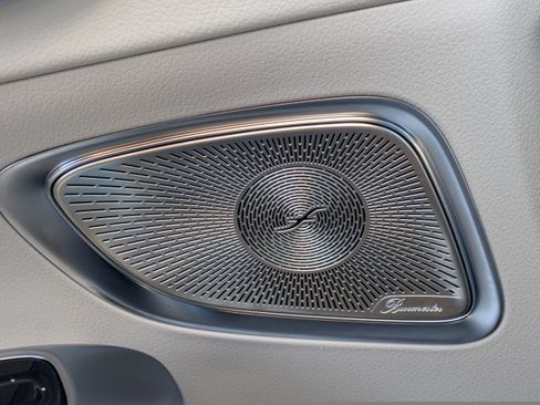 Used 2024 Mercedes-Benz C 300 Sedan image 24