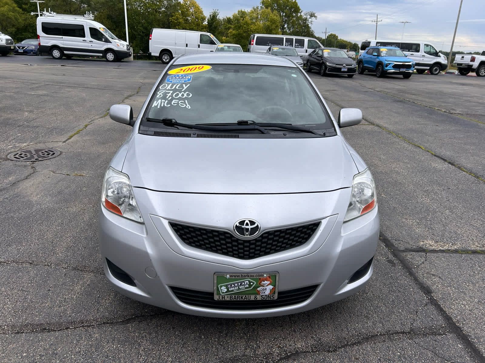 Used 2009 Toyota Yaris Sedan w/ Convenience Pkg FWD image 8