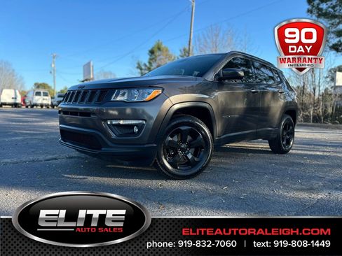 Used 2018 Jeep Compass Latitude image 1