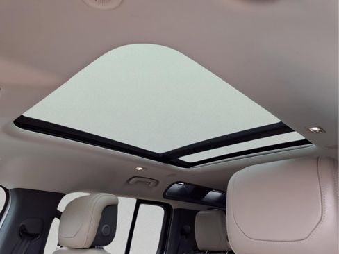 Used 2020 Land Rover Defender 110 HSE image 17