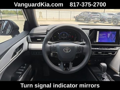 Used 2026 Toyota Camry SE FWD image 13