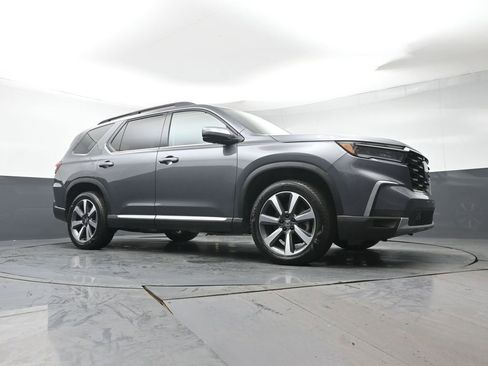 Used 2025 Honda Pilot Elite image 35