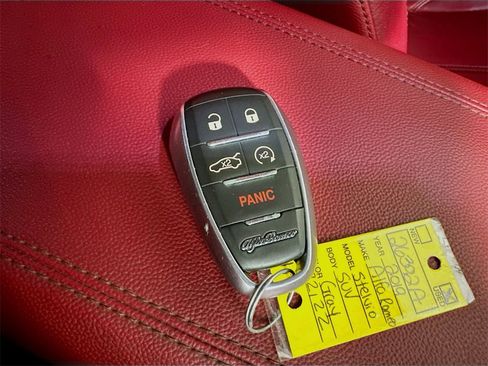 Used 2019 Alfa Romeo Stelvio image 41