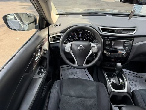 Used 2016 Nissan Rogue S AWD/4WD image 11