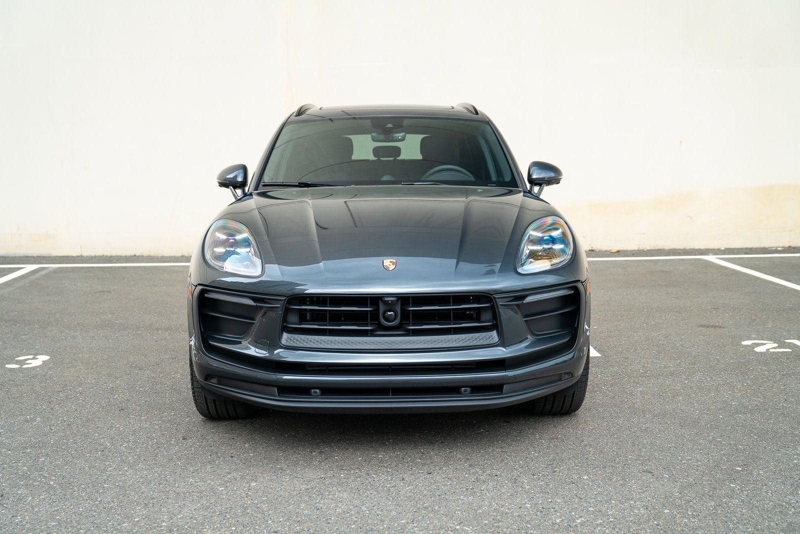 Certified 2026 Porsche Macan AWD/4WD image 6