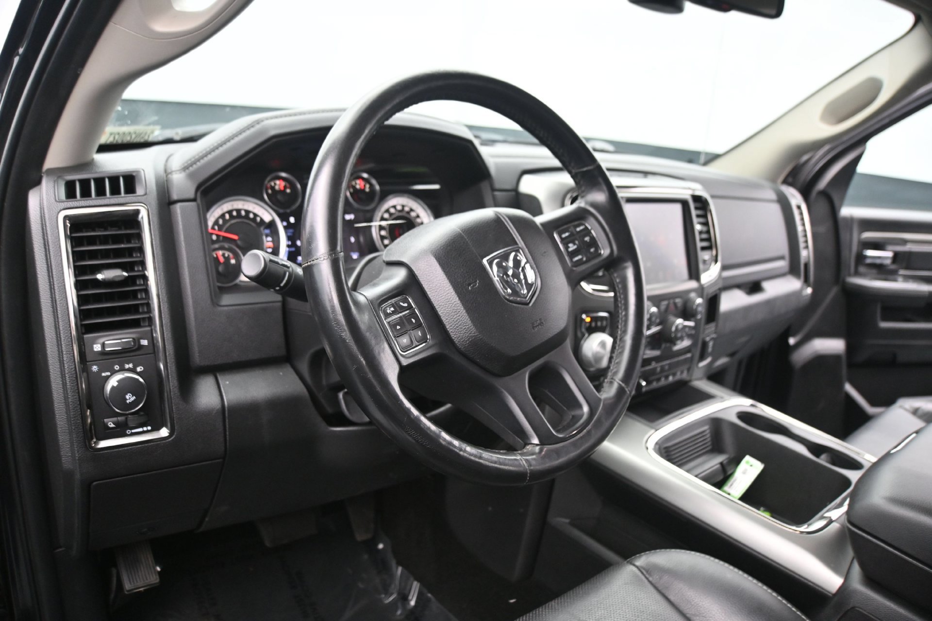 Used 2015 RAM 1500 Sport w/ Black Ram 1500 Sport Group AWD/4WD image 21