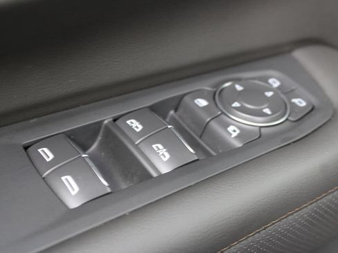 Used 2025 Chevrolet Tahoe High Country AWD/4WD image 76