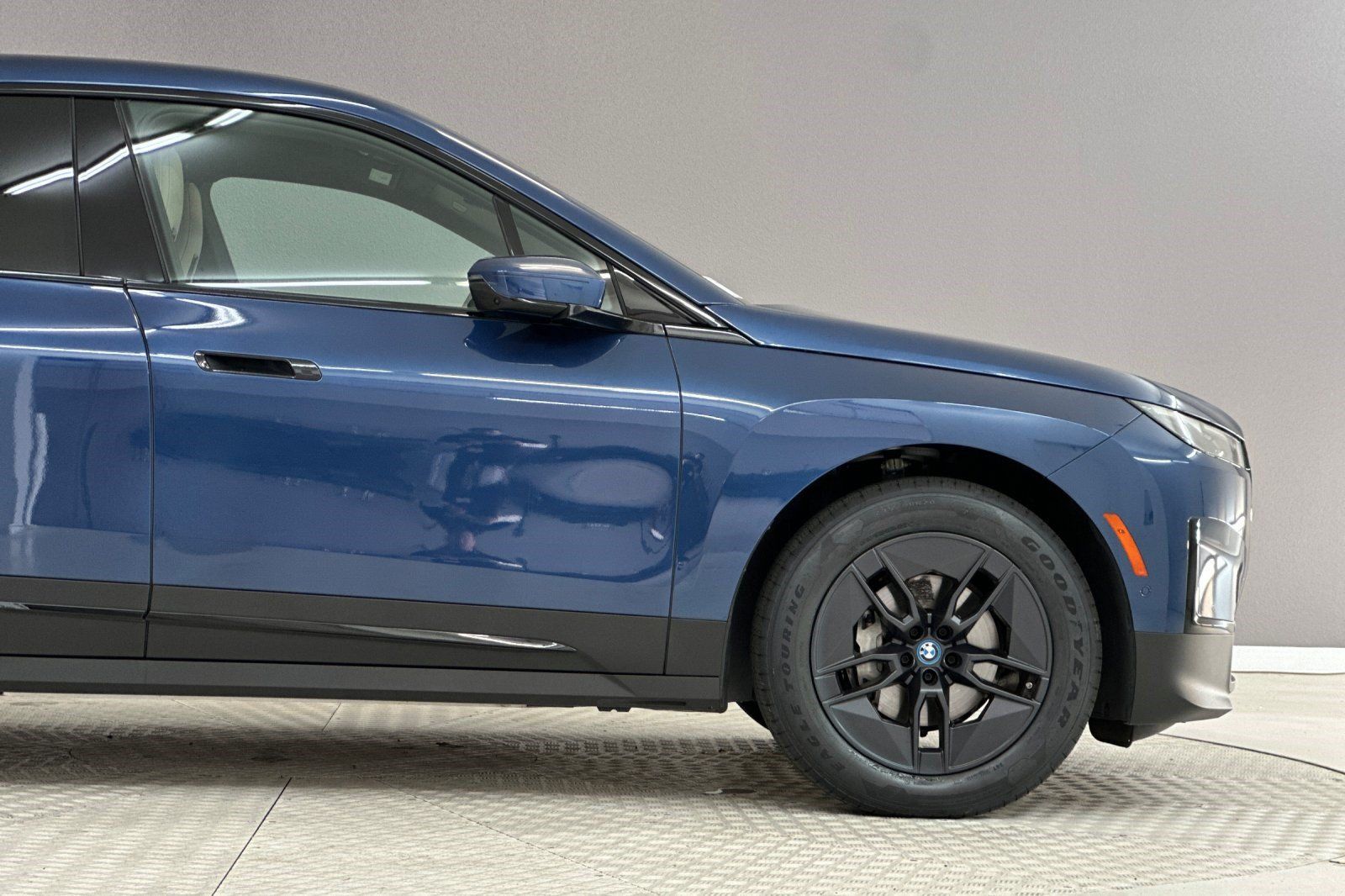 Used 2024 BMW iX xDrive50 AWD/4WD image 36
