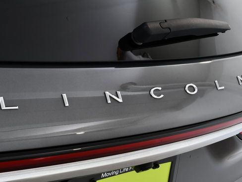 Used 2021 Lincoln Corsair AWD w/ Premium Package image 21