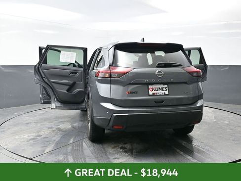 Used 2024 Nissan Rogue S image 59