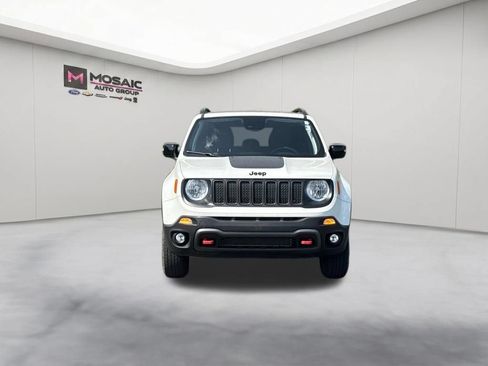 Used 2023 Jeep Renegade Trailhawk w/ Trailhawk Elite Group AWD/4WD image 3