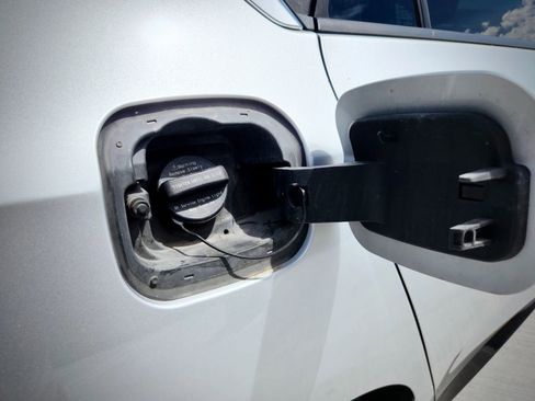 Used 2017 Chevrolet Volt LT FWD image 39