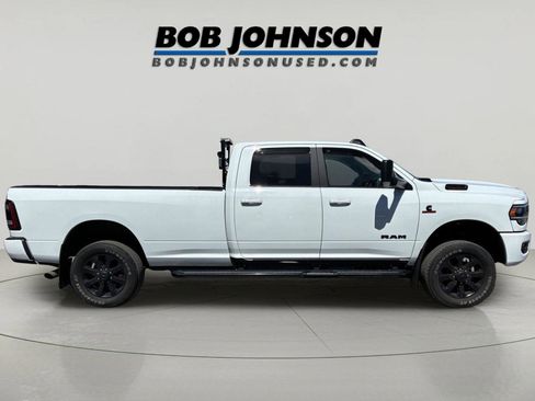 Used 2022 RAM 3500 Big Horn w/ Level C Equiment Group AWD/4WD image 2