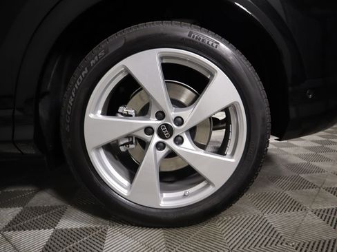 New 2025 Audi Q5 Prestige image 32