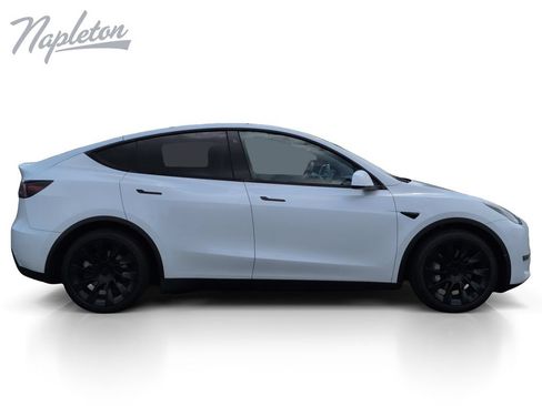 Used 2021 Tesla Model Y Long Range AWD/4WD image 7
