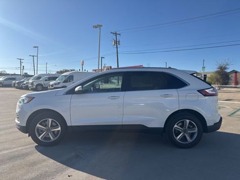 Used 2024 Ford Edge SEL w/ Convenience Package image 6