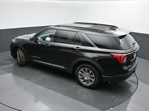 New 2025 Ford Explorer Active w/ Active Comfort Package image 38