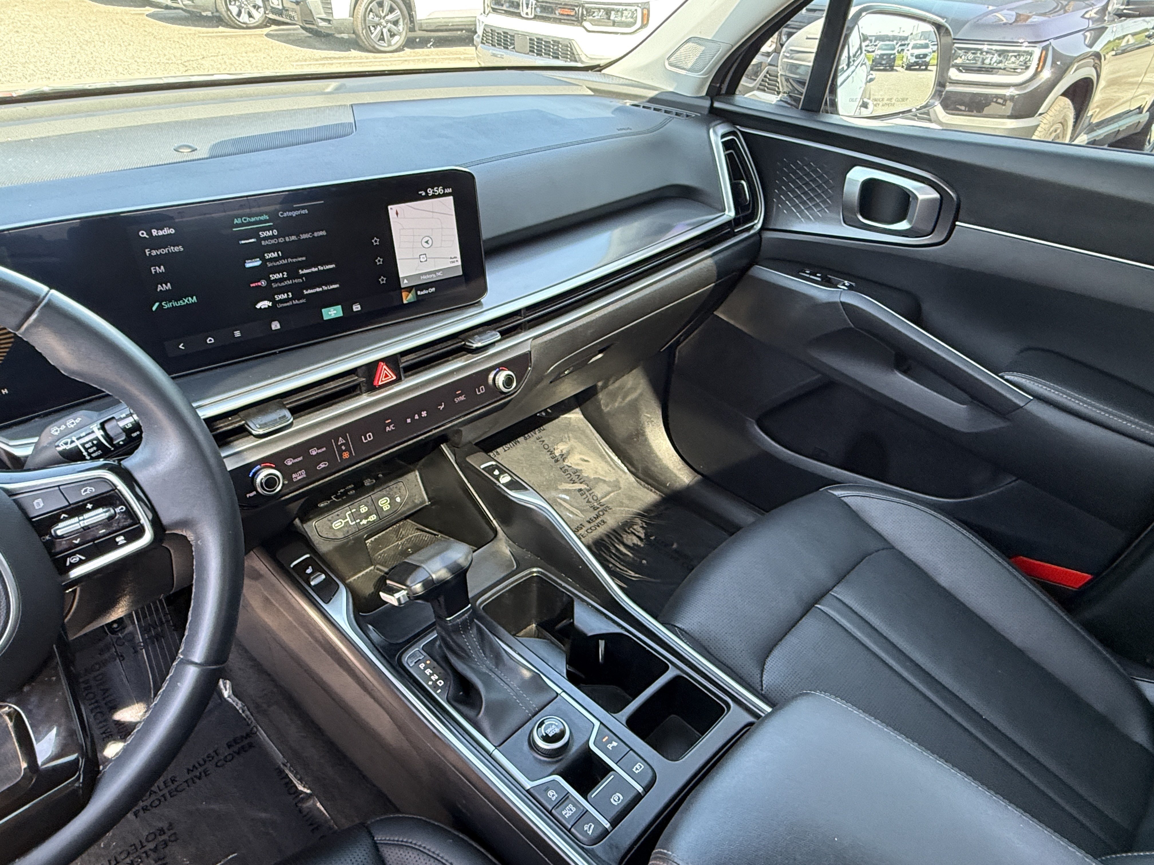 Used 2024 Kia Sorento EX w/ Panoramic Sunroof Package FWD image 26