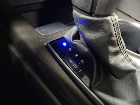 Used 2023 Toyota Camry SE image 16