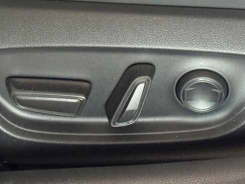 New 2026 Toyota Prius Plug-In Hybrid image 17