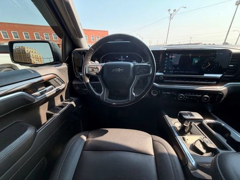 Used 2022 Chevrolet Silverado 1500 RST AWD/4WD image 23