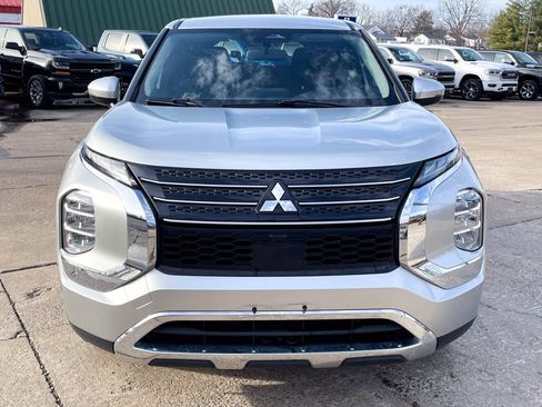 Used 2022 Mitsubishi Outlander ES FWD image 7