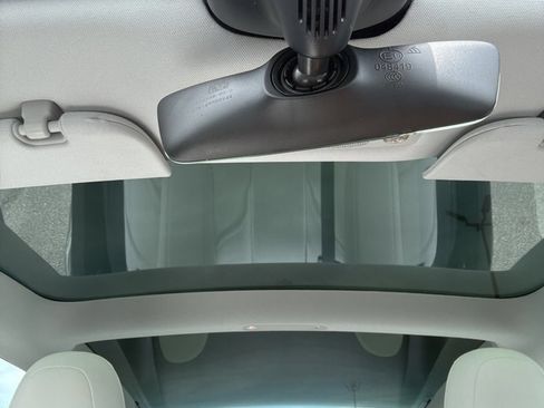 Used 2020 Tesla Model 3 RWD image 11