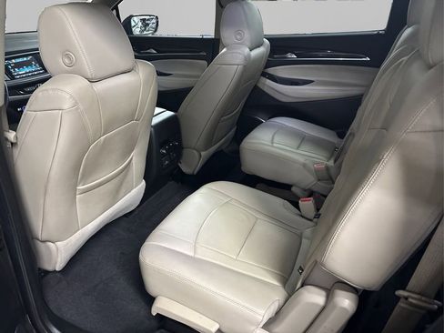 Used 2019 Buick Enclave Essence w/ LPO, Cargo Package image 10