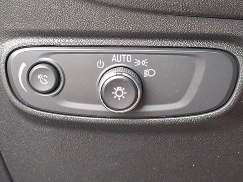 Used 2024 Chevrolet Equinox LS w/ LS Convenience Package FWD image 26