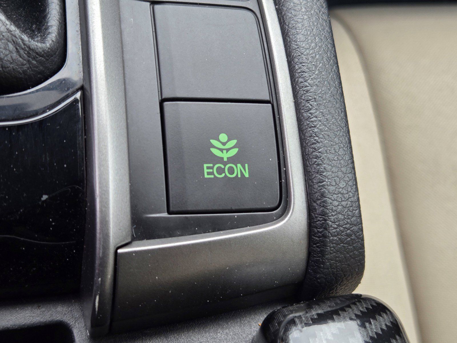 Used 2018 Honda Civic EX image 21
