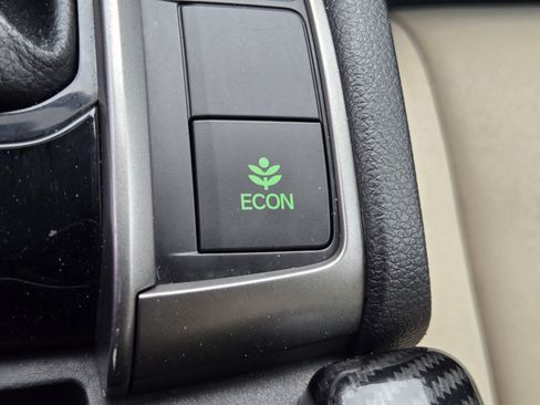 Used 2018 Honda Civic EX image 21