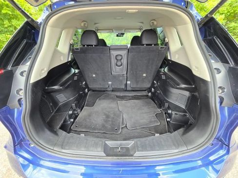 Used 2019 Nissan Rogue SV AWD/4WD image 33