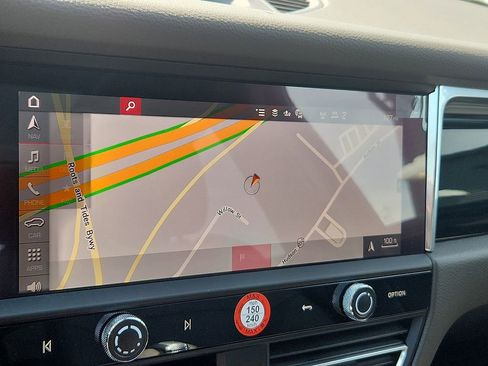 New 2026 Porsche Macan AWD/4WD image 16