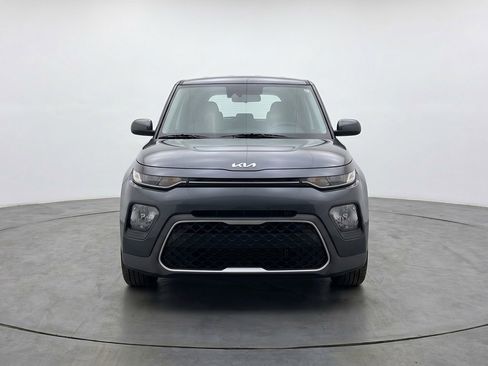 Used 2025 Kia Soul LX w/ LX Technology Package FWD image 2