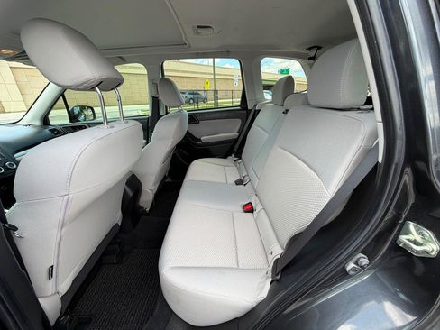 Used 2015 Subaru Forester 2.5i Premium w/ Popular Package #2 AWD/4WD image 9