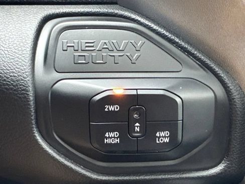 Used 2025 RAM 2500 Laramie AWD/4WD image 22