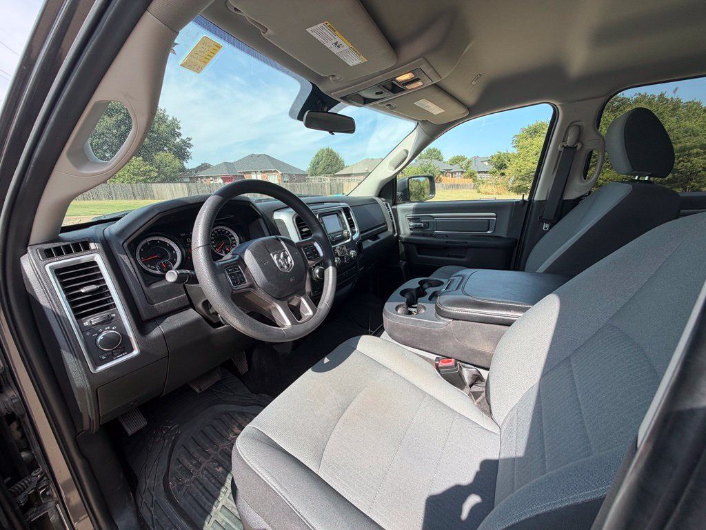 Used 2022 RAM 1500 Classic SLT AWD/4WD image 11