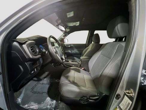 Used 2016 Toyota Tacoma TRD Sport RWD image 15