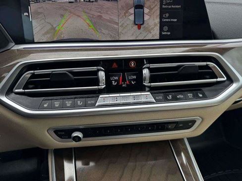 Used 2021 BMW X5 xDrive40i w/ Premium Package AWD/4WD image 33